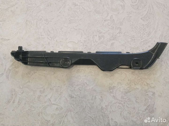 Кронштейн заднего бампера toyota raum 20