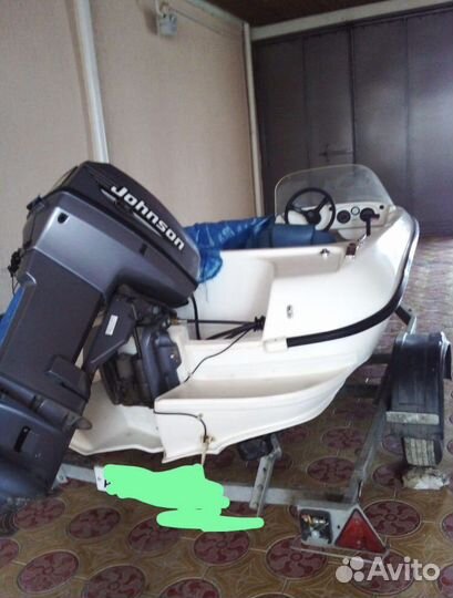 Прогулочный катер