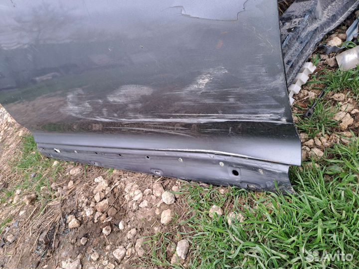 Дверь передний левый на Volkswagen Touareg