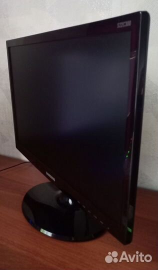 Монитор Samsung S22C300 21,5