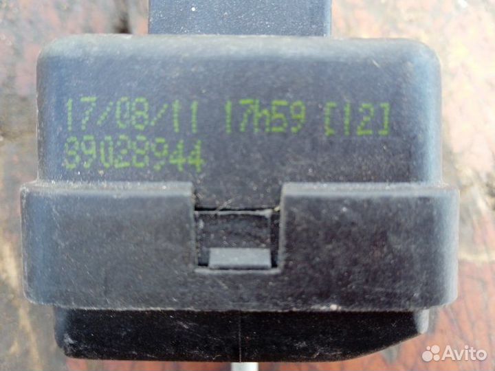 Моторчик корректора фары Nissan Note (E11) 2006