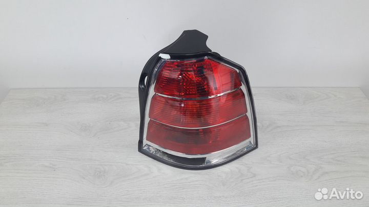 Фонарь задний Opel zafira B 2005-2007год