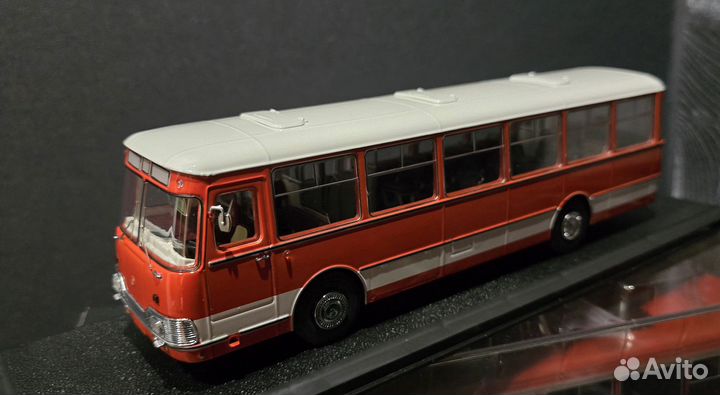 Модель автобуса