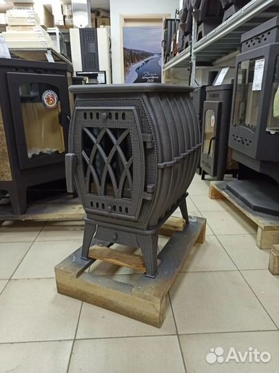 Отопительная печь на дровах