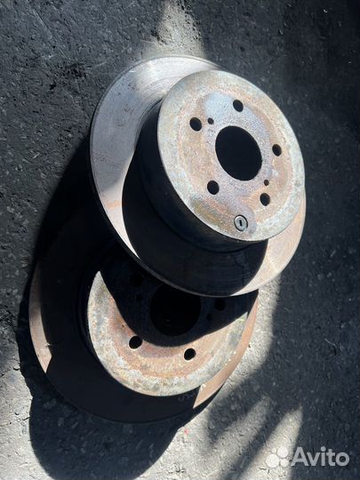 Тормозной диск задний Toyota verso 2012