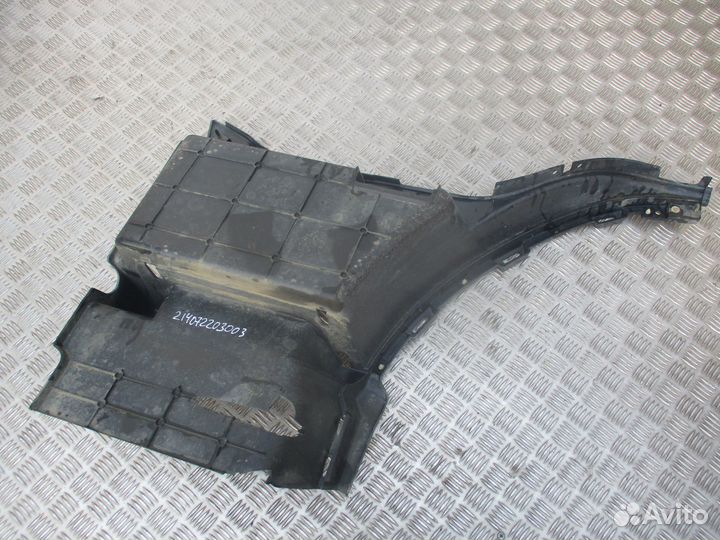 Корпус подножки правый Volvo 82644147