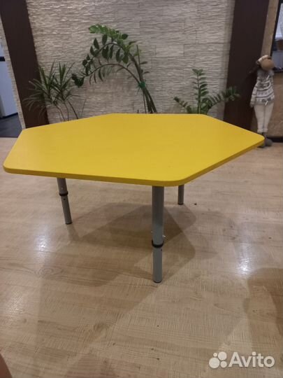 Детский стол