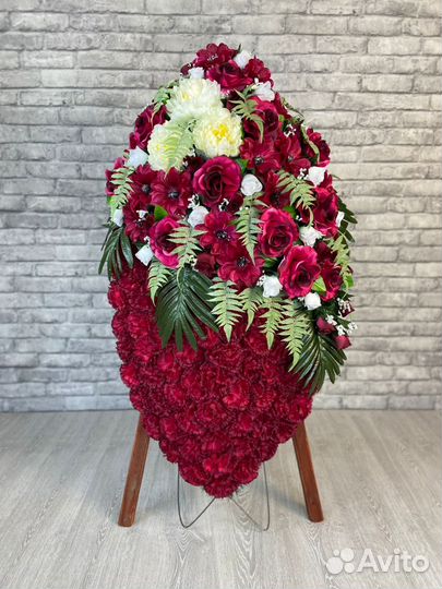 Ритуальные венки и корзины