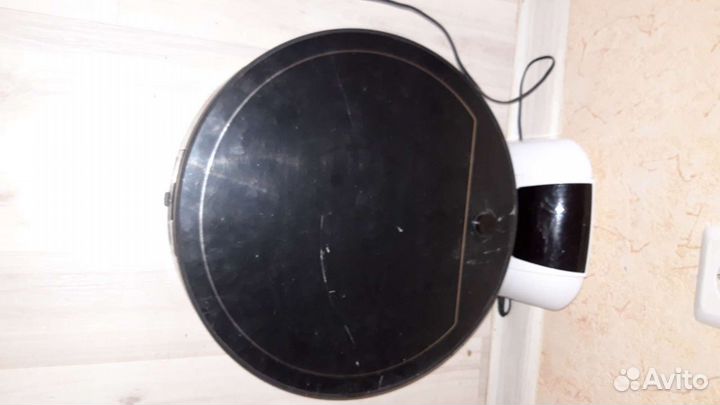 Робот пылесос