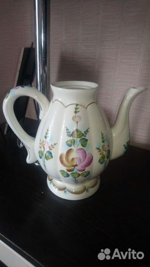 Керамический кувшин