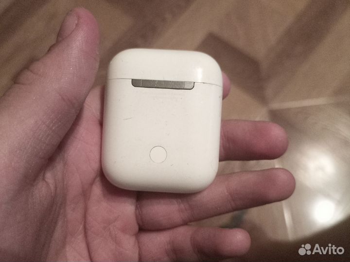 Беспроводные наушники apple airpods 1