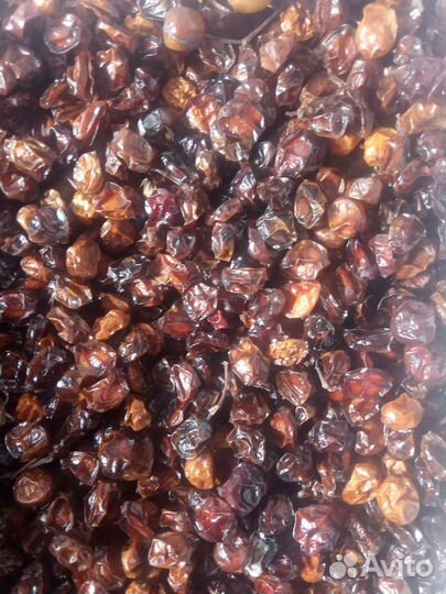 Грибы маринованные, сушенная калина, сало соленое