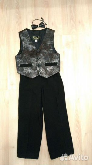 Костюм нарядный:брюки и жилет на мальчика, р.116