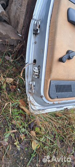 Задняя правая дверь ваз 2110