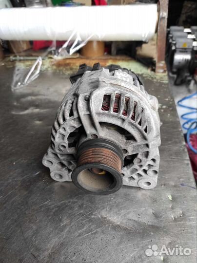 Генератор Фольксваген Гольф 4 / Шкода Октавия 1,4