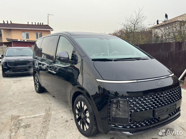 Hyundai Staria 1.6 AT, 2024, 170 км