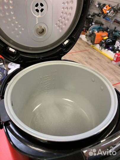 Мультиварка Polaris PMC 0517AD