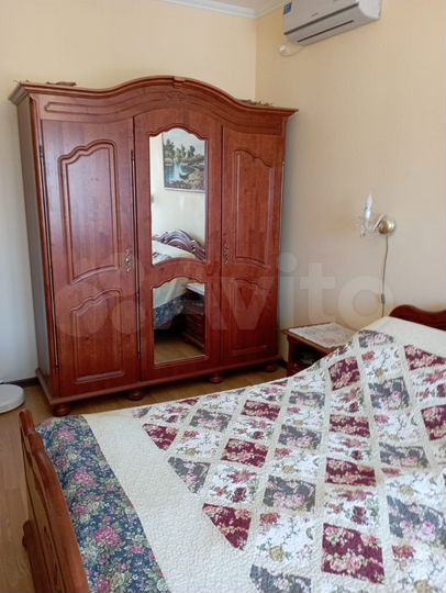 Дом 239,4 м² на участке 21,7 сот.