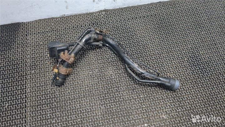 Горловина заливная топливная Toyota Camry V40, 200