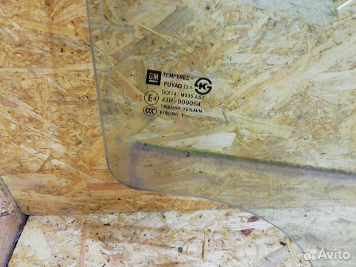 Стекло двери задней правой Chevrolet Orlando 2012