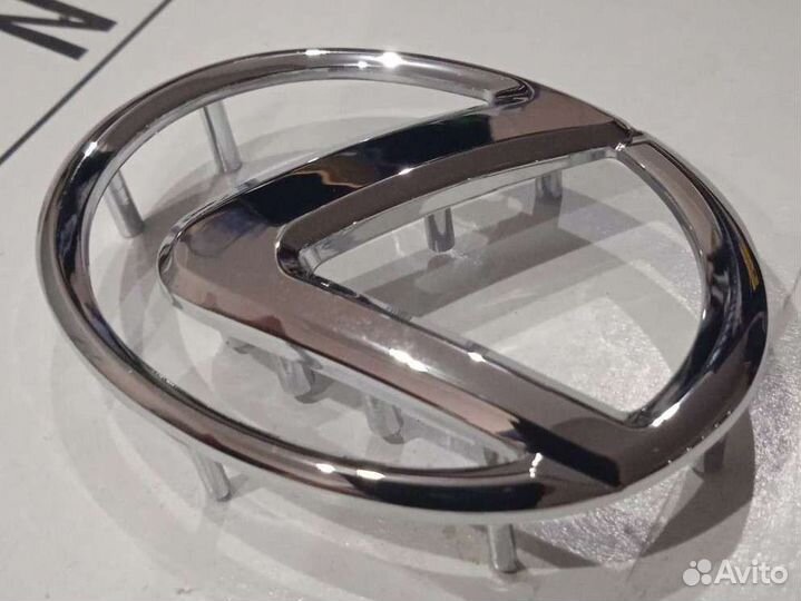 Эмблема шильдик значок на руль Лексус Lexus