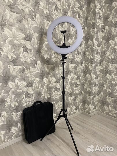 Кольцевая лампа mettle LED 512