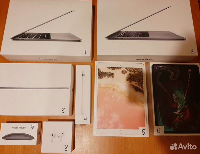 Коробки из под Apple
