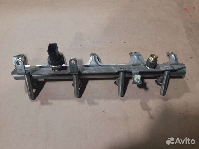 Рейка топливная Volkswagen Passat B6 BZB