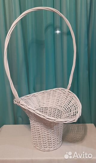 Корзина плетеная большая