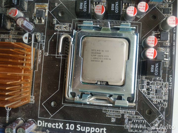 Материнская плата с процессором и памятью