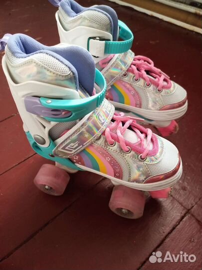 Роликовые коньки