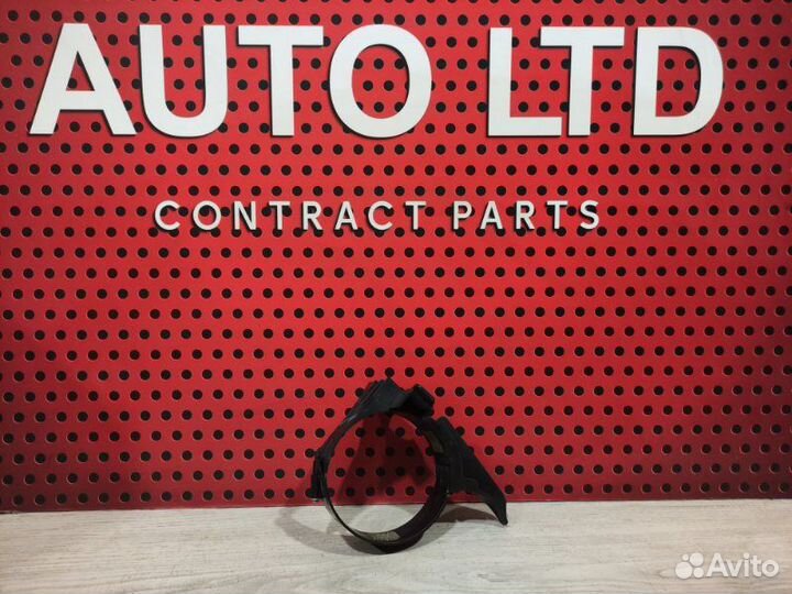 Кронштейн Jeep Grand Cherokee WK2 VM63D 2016
