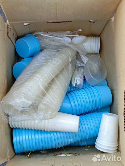 Одноразовые стаканчики