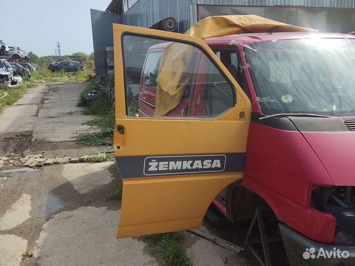 Дверь, Фольксваген Т-4