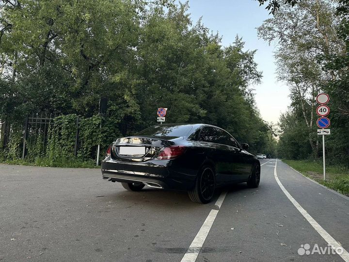 Аренда Mercedes-Benz C180 прокат посуточно