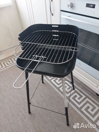 Новый гриль барбекю