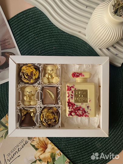 Шоколадный подарок воспитателю и няне