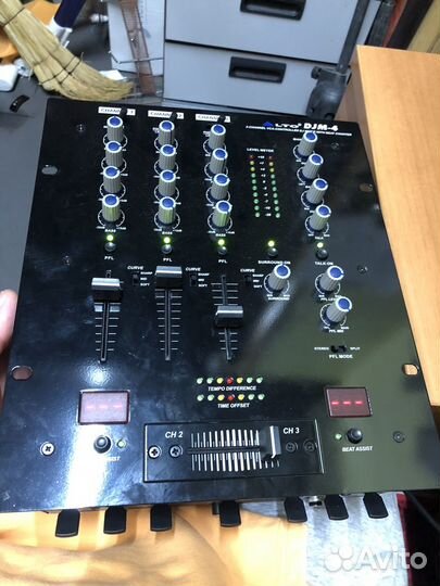 DJ микшер LTO DJM4