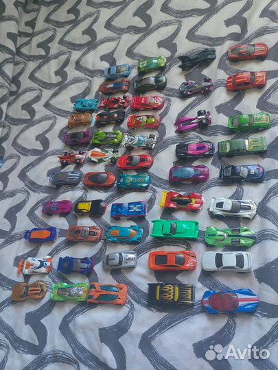 Hot wheels машинки