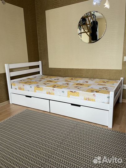 Кровать детская подростковая из массива