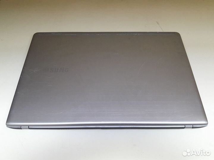 Ноутбук Samsung /Core I5/4Gb /Radeon HD дo 8Gb+SSD