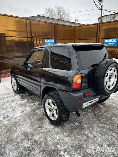 Toyota RAV4 2.0 AT, 1995, 377 000 км