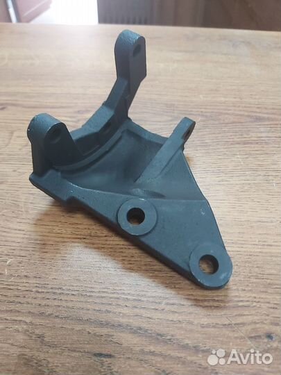 Кронштейн насоса гур ZF змз-405, 406