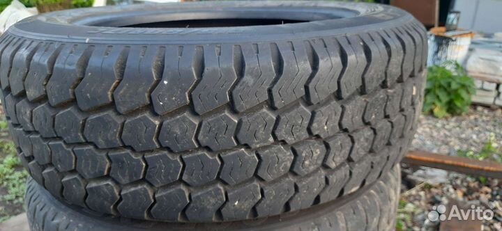 Vee Rubber Vitron ZR 215/60 R17