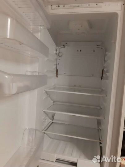 Встраиваемый холодильник на запчасти