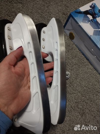 Коньки хоккейные