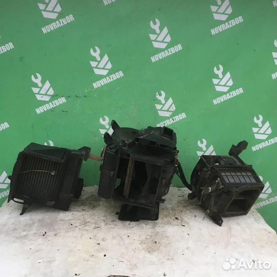 Корпус отопителя Вольво C40