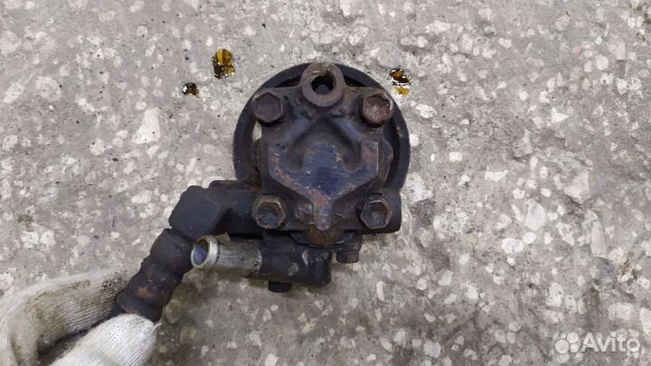 Насос гур Ниссан пульсар, альмера н15 ga14de