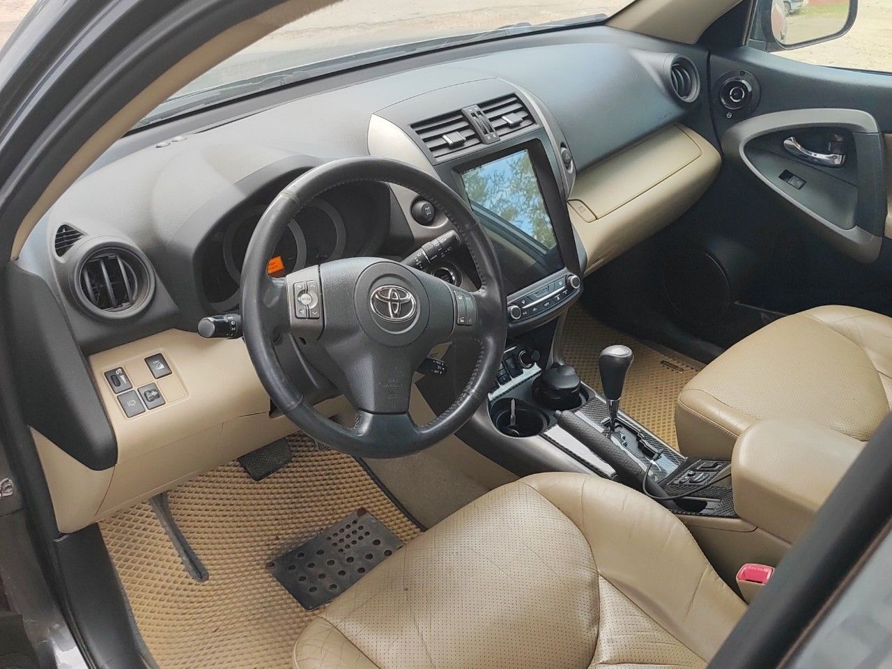Toyota RAV4: фото владельца