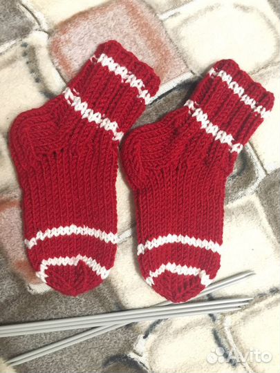 Носки,шали, бактусы,тапки,биретки,платочки